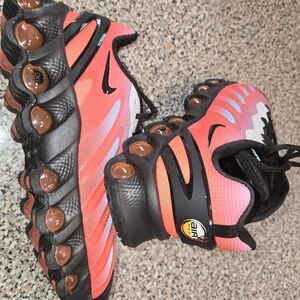 Nike Air Max DN8 Sneakers in Bright Reddish Orange, White, Bluish Gray & Black